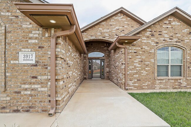 Building Photo - 3917 Durham - Now Available in City View!!!