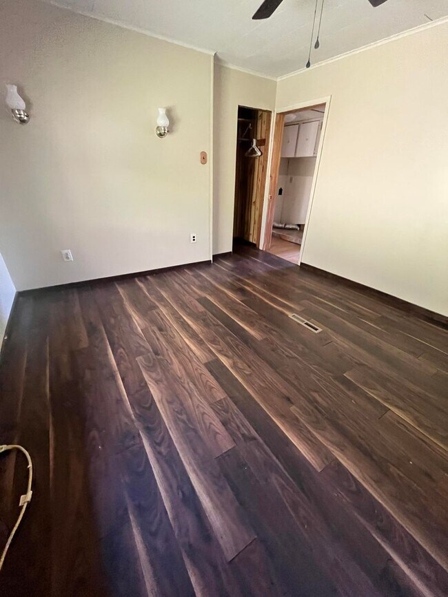 Foto del edificio - 1309 1/2 N Lewis St - Glenville