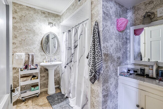 Foto del edificio - TCU Area- Beautiful 4 Bedroom, 2 Bath Avai...
