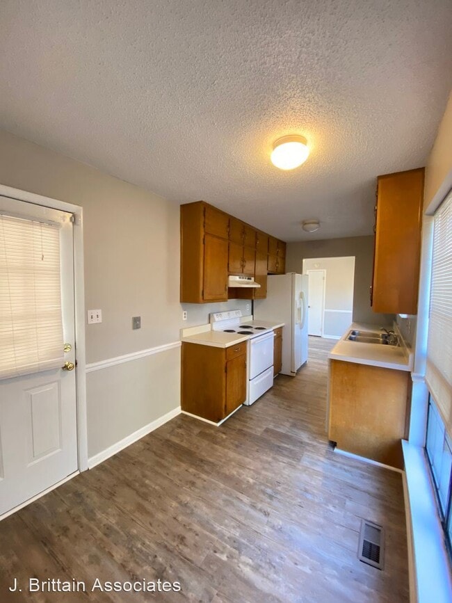 Building Photo - 3 br, 2 bath House - 3625 Mary Drive