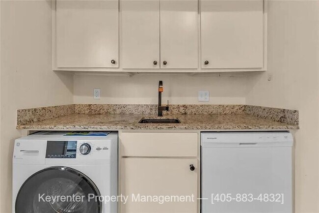 Foto del edificio - 1838 NW 11th St