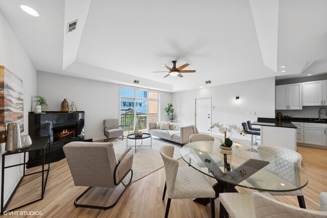 Photo - 820 W Hubbard St Apartment