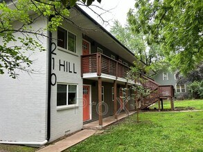 Building Photo - 210 S Hill Ave