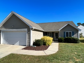 Building Photo - 203 Walnut Crossing Dr