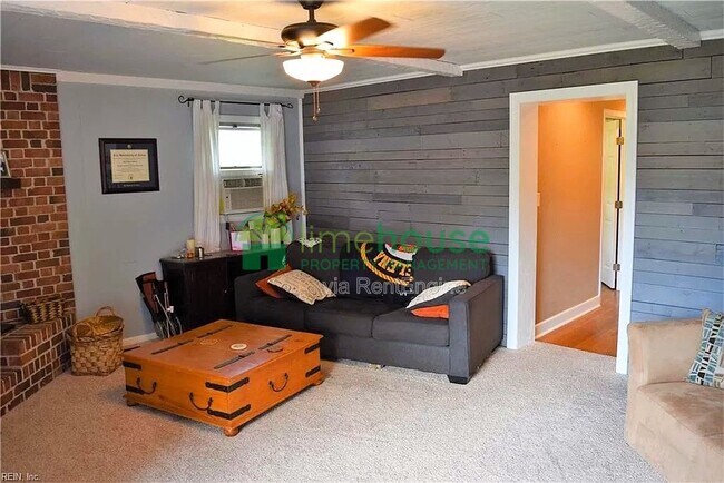 Building Photo - 1439 Simpson Ct