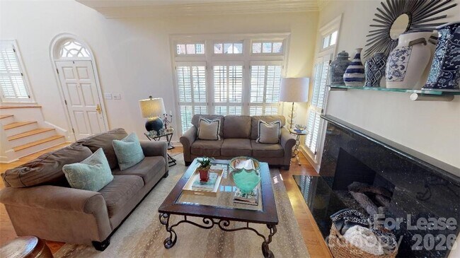 Foto del edificio - 1141 Dilworth Crescent Row