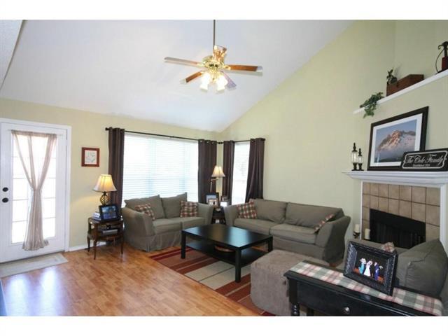 Building Photo - 3801 Beaumont Ln