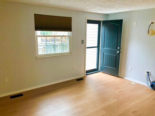 Foto del edificio - Lovely 2 bedroom Townhome in Elkridge!