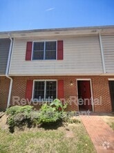 Building Photo - 2140 Kings Gate Cir SW