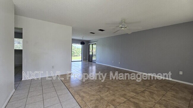 Foto del edificio - 17364 Sabrina Cir