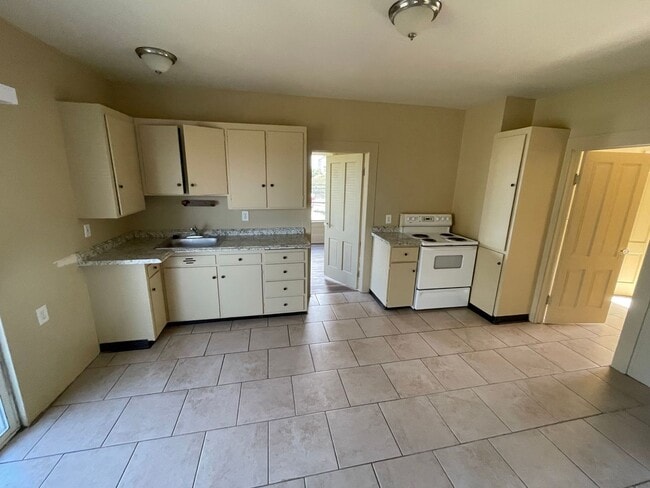 Foto del edificio - 3050 Grand Ave