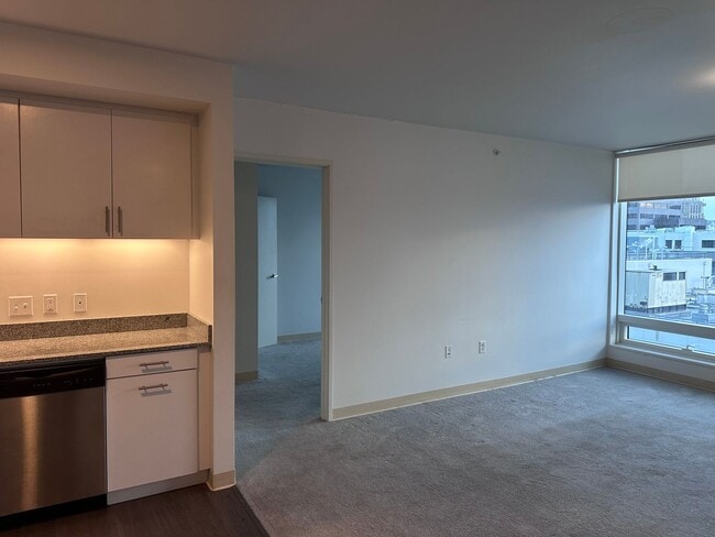 Building Photo - Beautiful 2 bedrooms 2 bath BMR unit in SOMA