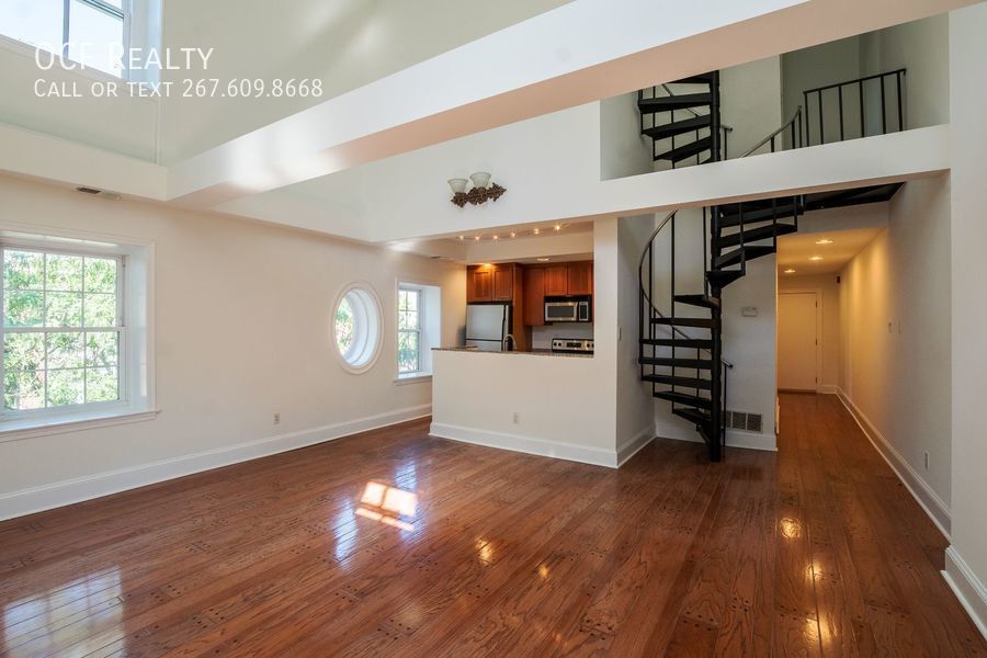 Primary Photo - Beautiful Fitler Square Two Bedroom