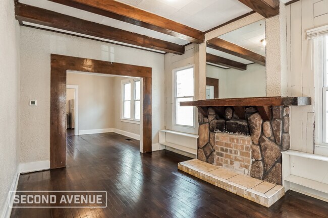 Foto del edificio - 518 Oak Pl