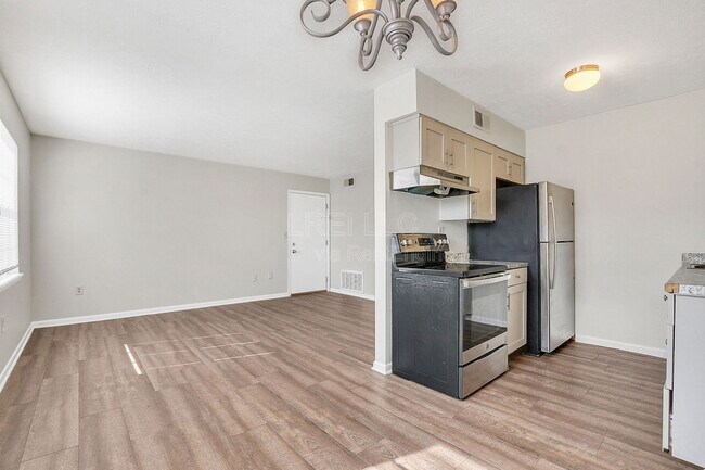 Foto del edificio - 3325 Breckenridge Ln