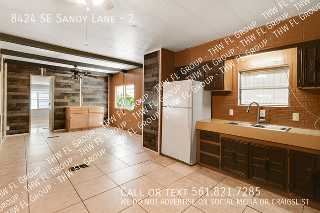 Foto del edificio - 8424 SE Sandy Ln