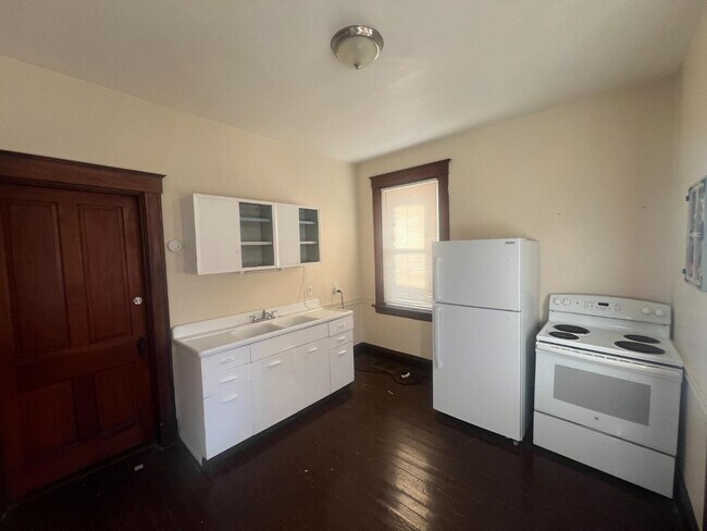 Foto del edificio - 3498 Boudinot Ave