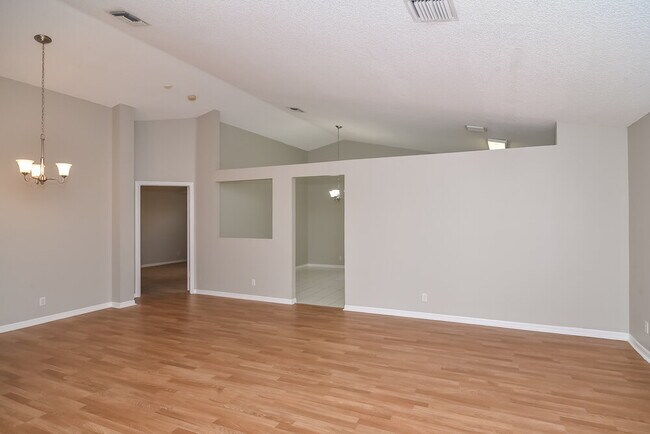 Building Photo - 23333 Sunview Way