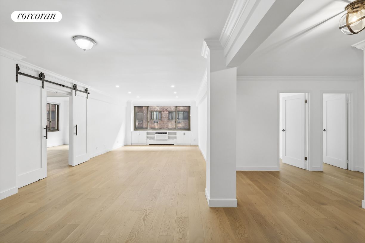 Foto principal - 420 E 64th St