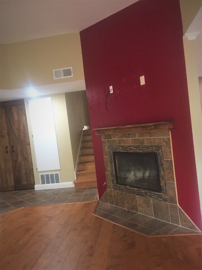 Living Room - 2664 Senter Rd