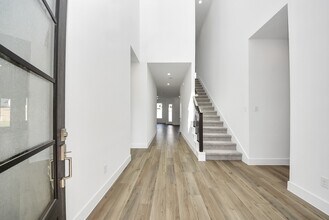 Building Photo - 31046 Vintage Crk Ln