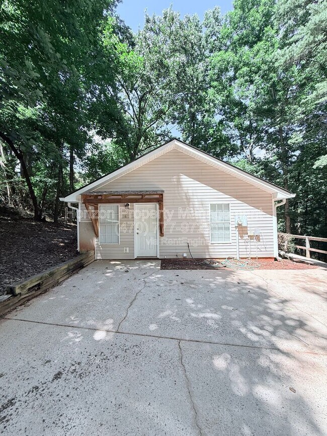 Foto del edificio - 6610 Overton Cir