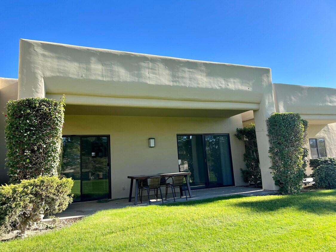 67269 N Chimayo Dr, Cathedral City, CA 92234 Condo for Rent in