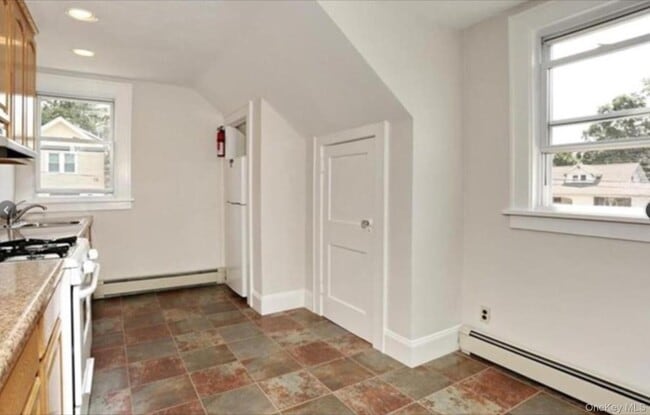 Foto del edificio - 298 S Middletown Rd