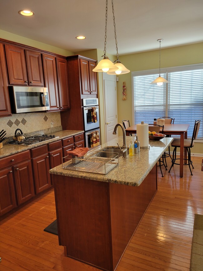 Kitchen - 3 Congressional Ln