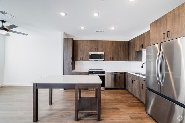 1 habitación, 1 baño - 776 pies cuadrados - Cocina - Ellison Museum District