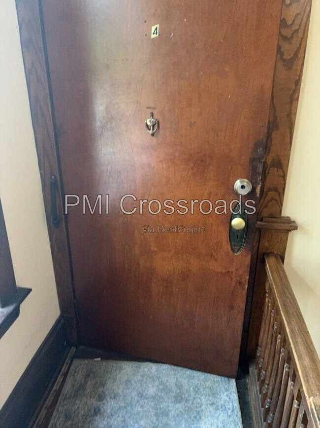 Building Photo - 1388 W 91st St