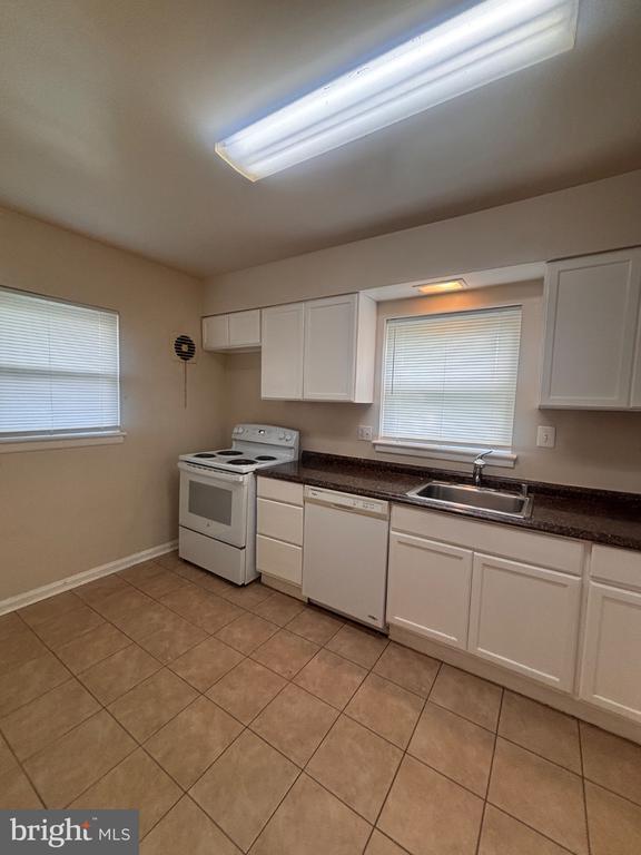 Building Photo - 11203 Dodson Ln