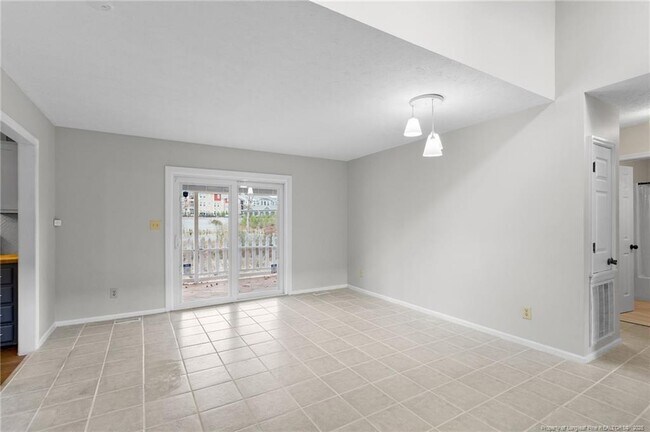 Building Photo - 1716 Valley Ridge Dr