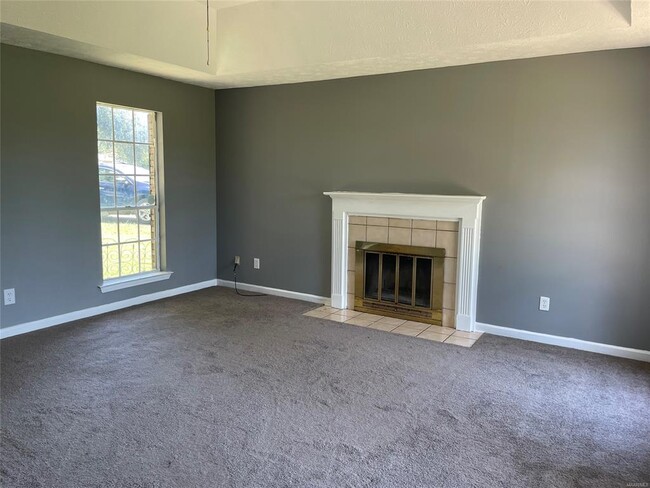 Building Photo - 1635 Vista View Dr