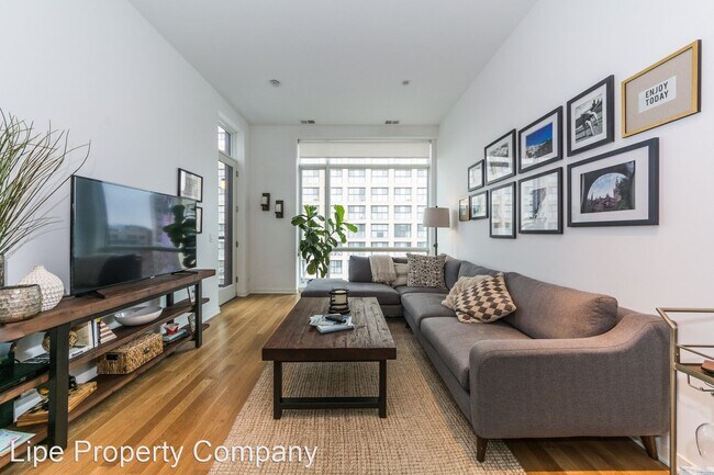 Foto del edificio - 1510 W Division St