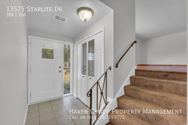 Foto del edificio - 13575 Starlite Dr