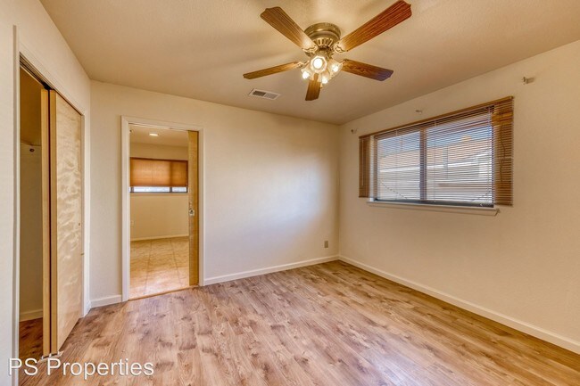 Building Photo - 3 br, 2 bath House - 1505 Garcia St NE