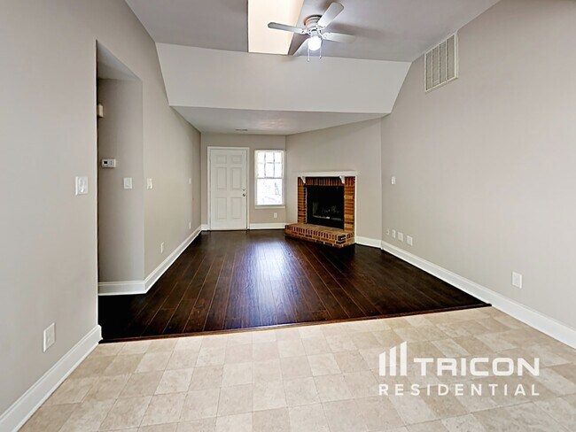 Foto del edificio - 6120 Coltswood Ct
