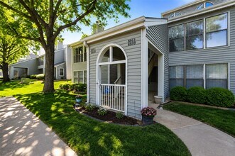 Building Photo - 8861 W 106th Terrace