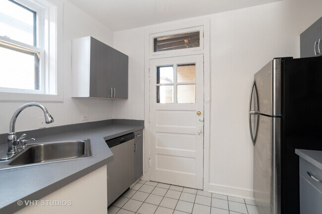 Foto del edificio - 1097 Merrill St