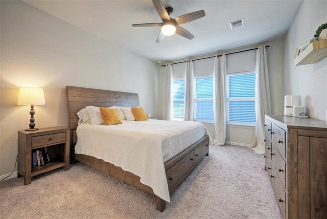 Foto del edificio - 8733 Mina Dr