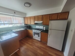 Building Photo - 7900 W Lawrence Ave