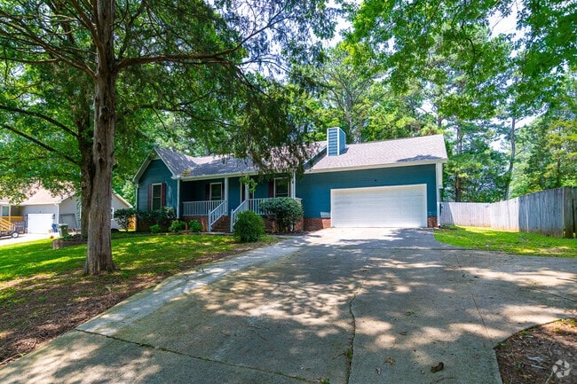 Building Photo - 157 Greenwood Dr