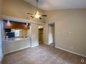 Building Photo - 521 Pine Trail Dr