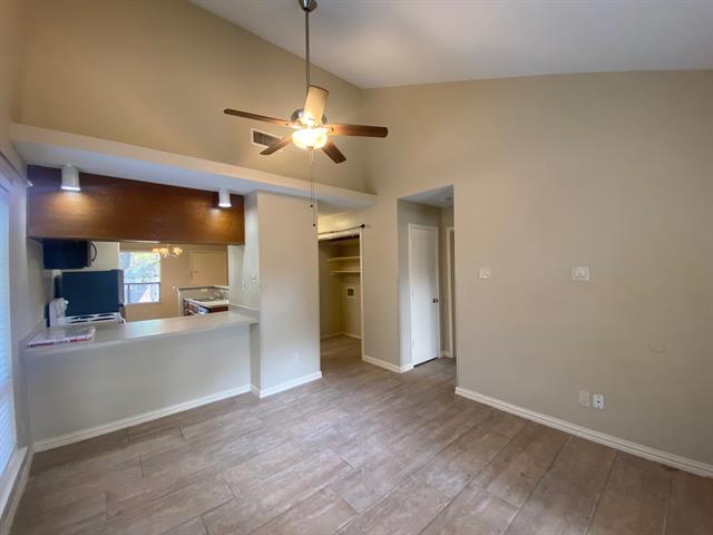 Foto principal - 521 Pine Trail Dr