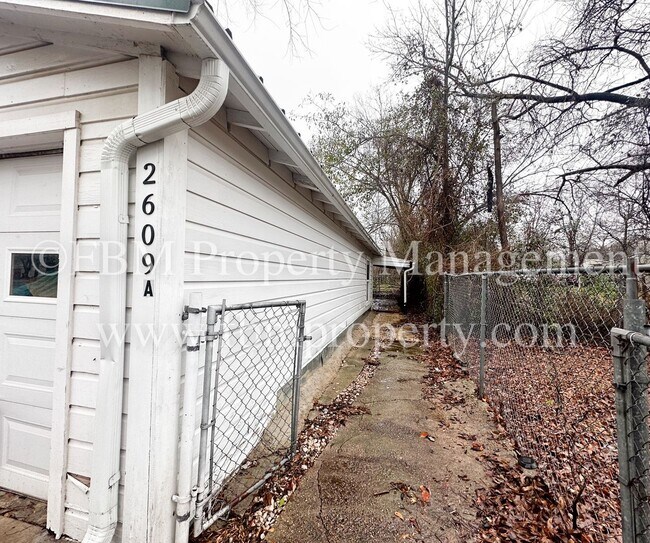 2609 W 4th Ave Unit A, Corsicana, TX 75110 Room for Rent in Corsicana