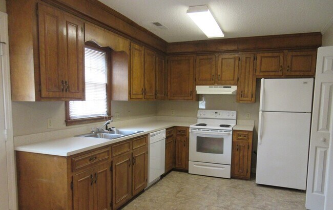 Building Photo - 32 Hackberry Ct