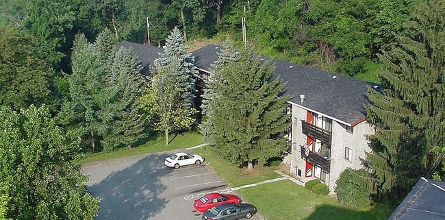 Exterior - White Oak Village Apartments