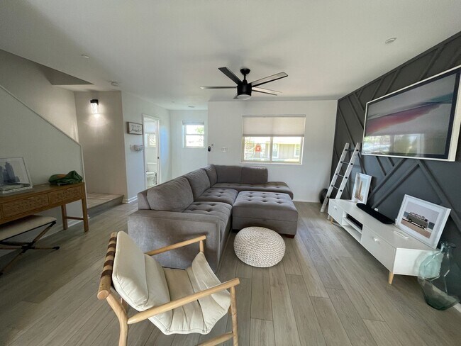 Foto del edificio - Fully Furnished 3 Bedroom/2.5 Bath Kahoma ...