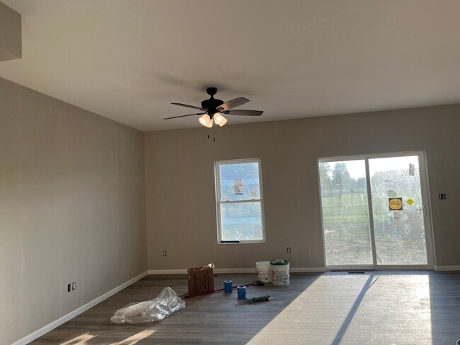 Building Photo - 1321 Sioux Turn